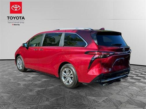 2023 Toyota Sienna Platinum 7 passenger