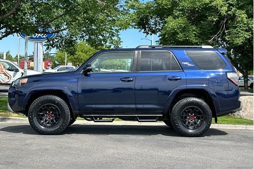 2022 Toyota 4Runner TRD OFF ROAD PREMIUM