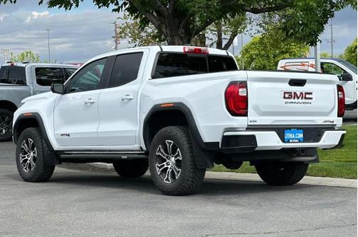 2023 GMC Canyon AT4