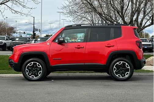 2016 Jeep Renegade TRAILHAWK