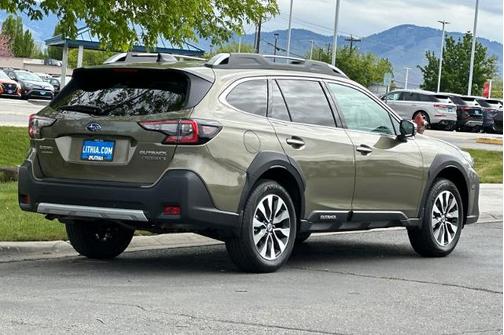 2025 Subaru Outback TOURING XT