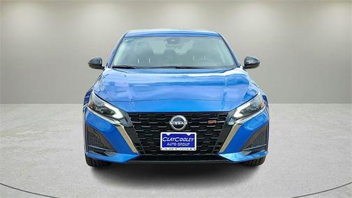 2025 Nissan Altima SR FWD