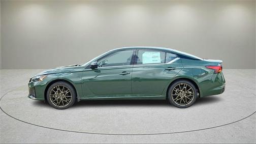 2025 Nissan Altima SR FWD
