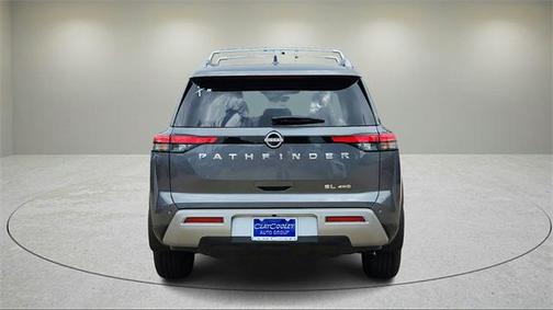 2025 Nissan Pathfinder SL 4WD
