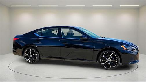 2025 Nissan Altima SR FWD