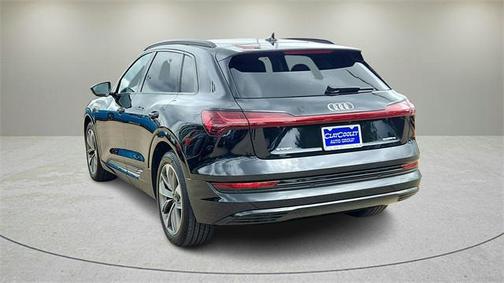 2021 Audi e-tron Premium Plus
