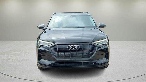 2021 Audi e-tron Premium Plus
