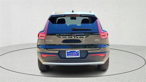 2024 Volvo XC40 B5 Core Bright Theme