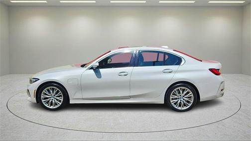 2024 BMW 330e Base