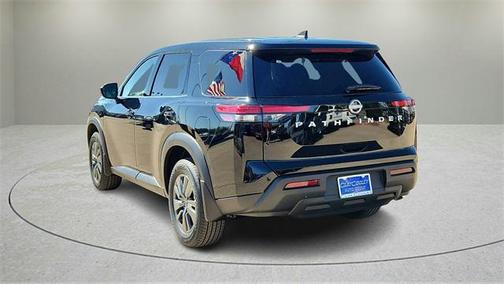 2025 Nissan Pathfinder S FWD
