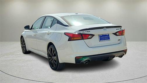 2022 Nissan Altima SR Intelligent AWD