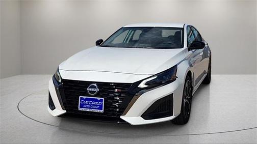 2025 Nissan Altima SR FWD