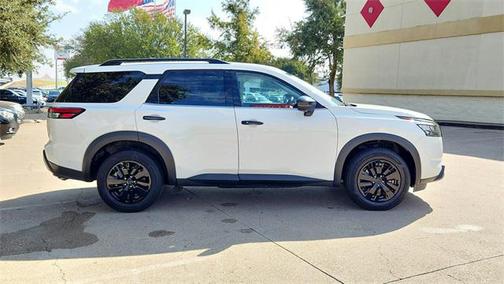 2025 Nissan Pathfinder SV FWD