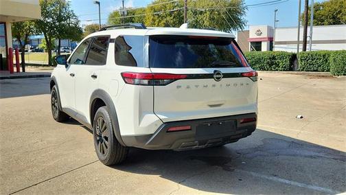 2025 Nissan Pathfinder SV FWD