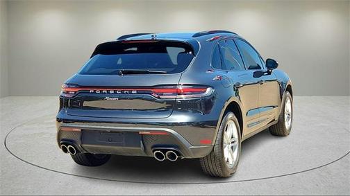 2022 Porsche Macan Base