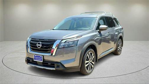 2025 Nissan Pathfinder Platinum 4WD