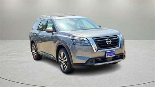 2025 Nissan Pathfinder Platinum 4WD