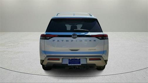 2025 Nissan Pathfinder Platinum FWD