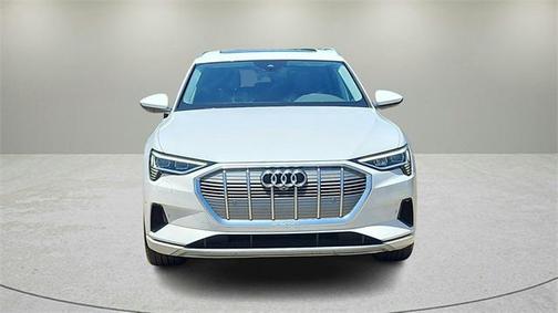 2021 Audi e-tron Premium Plus