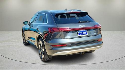 2021 Audi e-tron Premium Plus