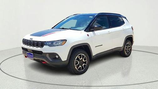 Bright White Clearcoat 2025 Jeep Compass Trailhawk