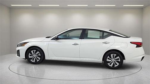 2025 Nissan Altima S FWD