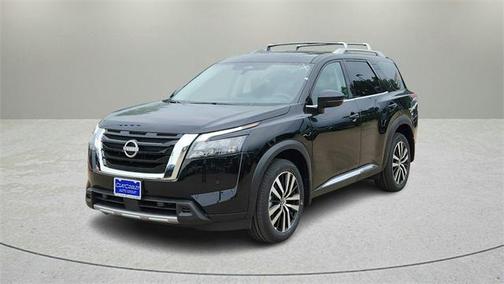 2025 Nissan Pathfinder Platinum 4WD