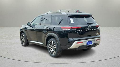 2025 Nissan Pathfinder Platinum 4WD