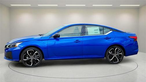 2025 Nissan Altima SR FWD