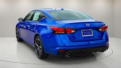 2025 Nissan Altima SR FWD