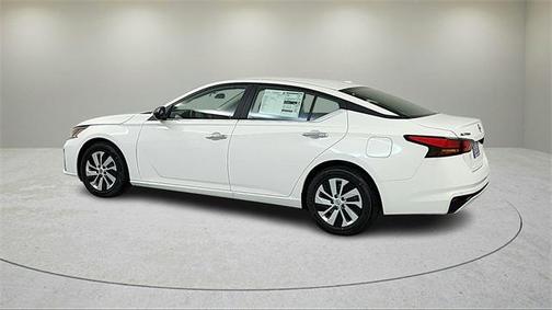 2025 Nissan Altima S FWD