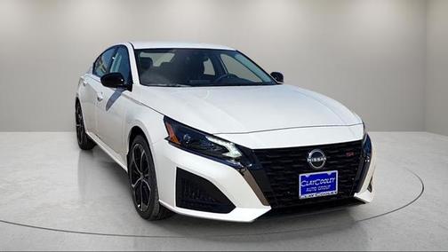 Pearl White Tricoat 2025 Nissan Altima SR FWD
