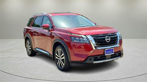2025 Nissan Pathfinder Platinum FWD