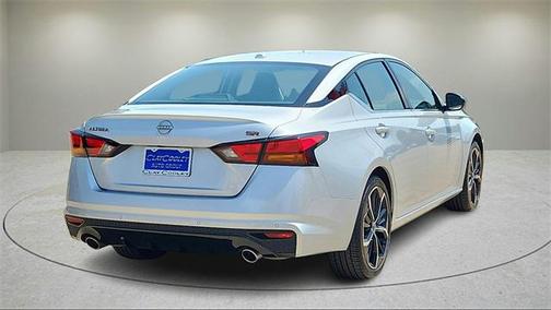 2024 Nissan Altima SR FWD