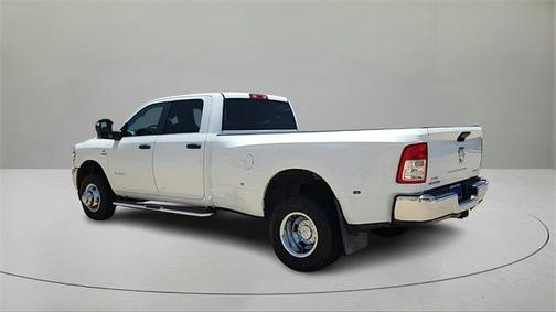2024 RAM 3500 Big Horn Crew Cab 4x4 8' Box