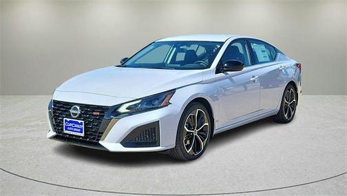 2025 Nissan Altima SR FWD
