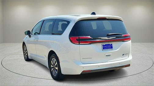 2023 Chrysler Pacifica Hybrid Touring L