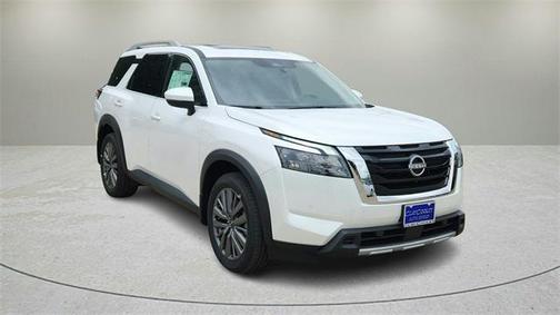 2025 Nissan Pathfinder SL FWD