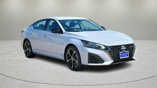 2025 Nissan Altima SR FWD