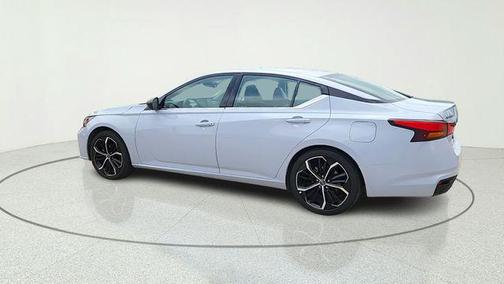 Gray Sky Pearl 2025 Nissan Altima SR FWD