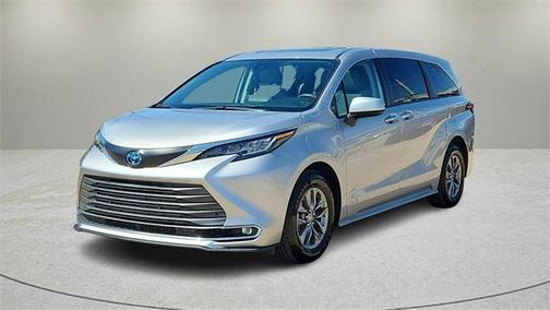 2021 Toyota Sienna XLE