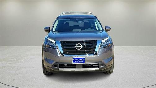 2025 Nissan Pathfinder SL FWD