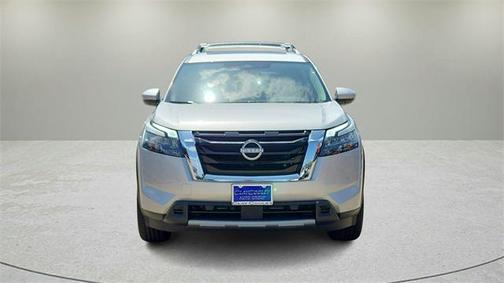 2025 Nissan Pathfinder SL FWD