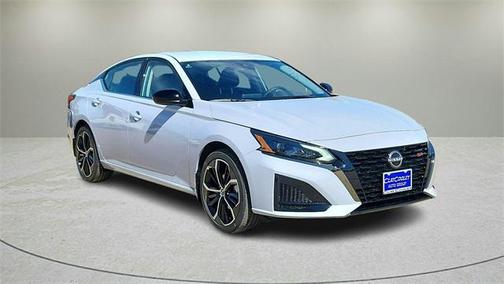 2025 Nissan Altima SR FWD