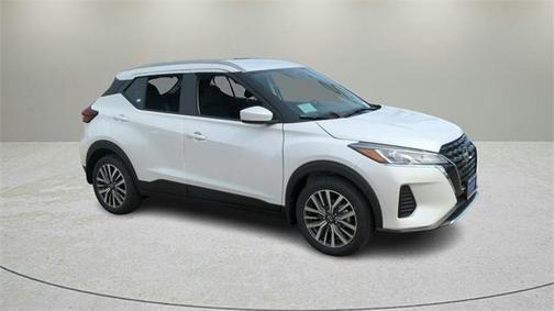 2022 Nissan Kicks SV