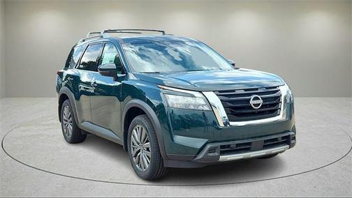 2025 Nissan Pathfinder SL FWD