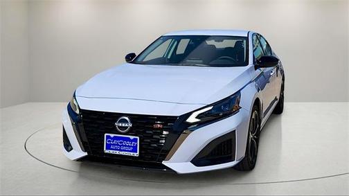 2025 Nissan Altima SR FWD