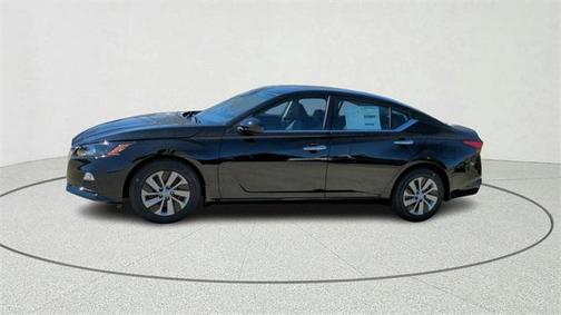 2022 Nissan Altima S FWD