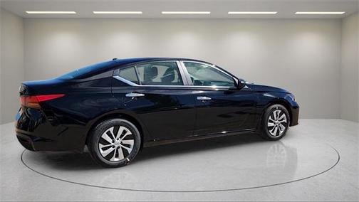 2025 Nissan Altima S FWD