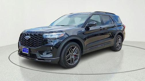 Black Metallic 2025 Ford Explorer ST-Line